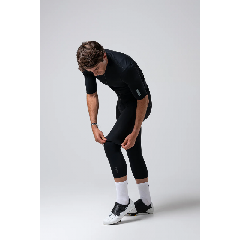 Gobik Haru 2.0 Pitch Black unisex Thermo-Kniebandage - Versand 24h
