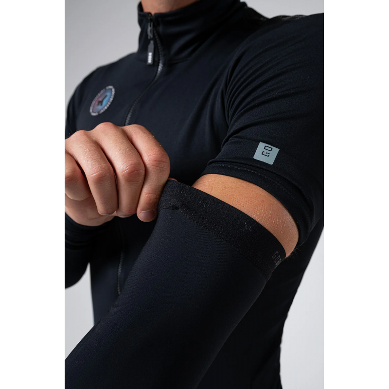 Gobik Kaba 2.0 Pitch Black unisex Thermoärmel - Versand 24h