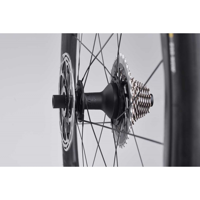 Zipp 303 SW Tubeless Disc | All-Terrain-Räder mit AXS-Sensoren