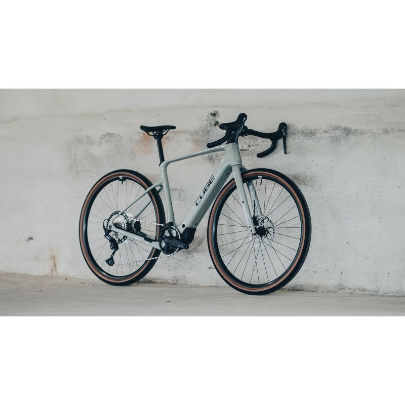 Cube Nuroad Hybrid C:62 Race 400X 2026 | E-Gravel ligera y potente