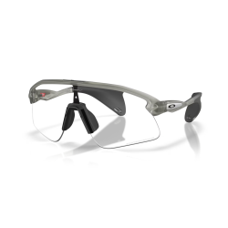 Oakley Stunt Devil Grau Tinte Linse Klar Schwarz fototropisch OO9517-0839