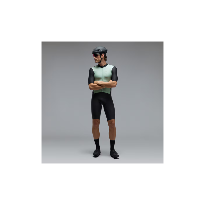 Oakley Endurance schwarz Shorts - Versand 24h - beste Preise